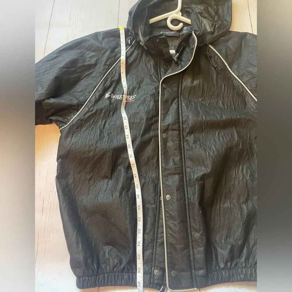 Frogg Toggs Classic Jacket perfect for rain. Has removable hood. Black. EUC